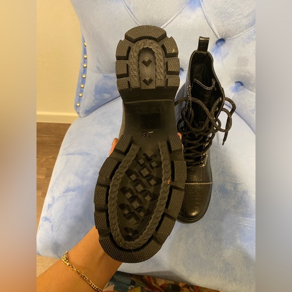 NWOT Croc Embossed Combat Boots - Picture 6 of 7